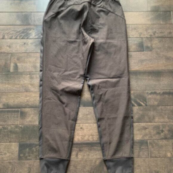 Athleta Headlands Hybrid Trek Jogger - Picture 6 of 6